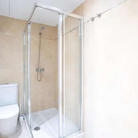 Stylish Refurbished 2 Bed In The Heart Of Puerto Banús