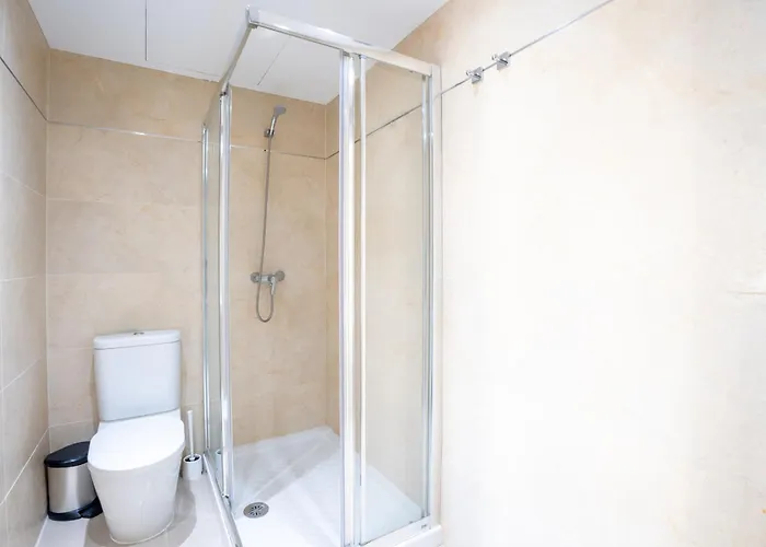 Stylish Refurbished 2 Bed In The Heart Of Puerto Banus