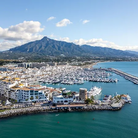 Apartament Stylish Refurbished 2 Bed In The Heart Of Puerto Banus