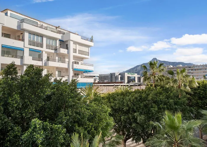 Stylish Refurbished 2 Bed In The Heart Of Puerto Banus Marbella